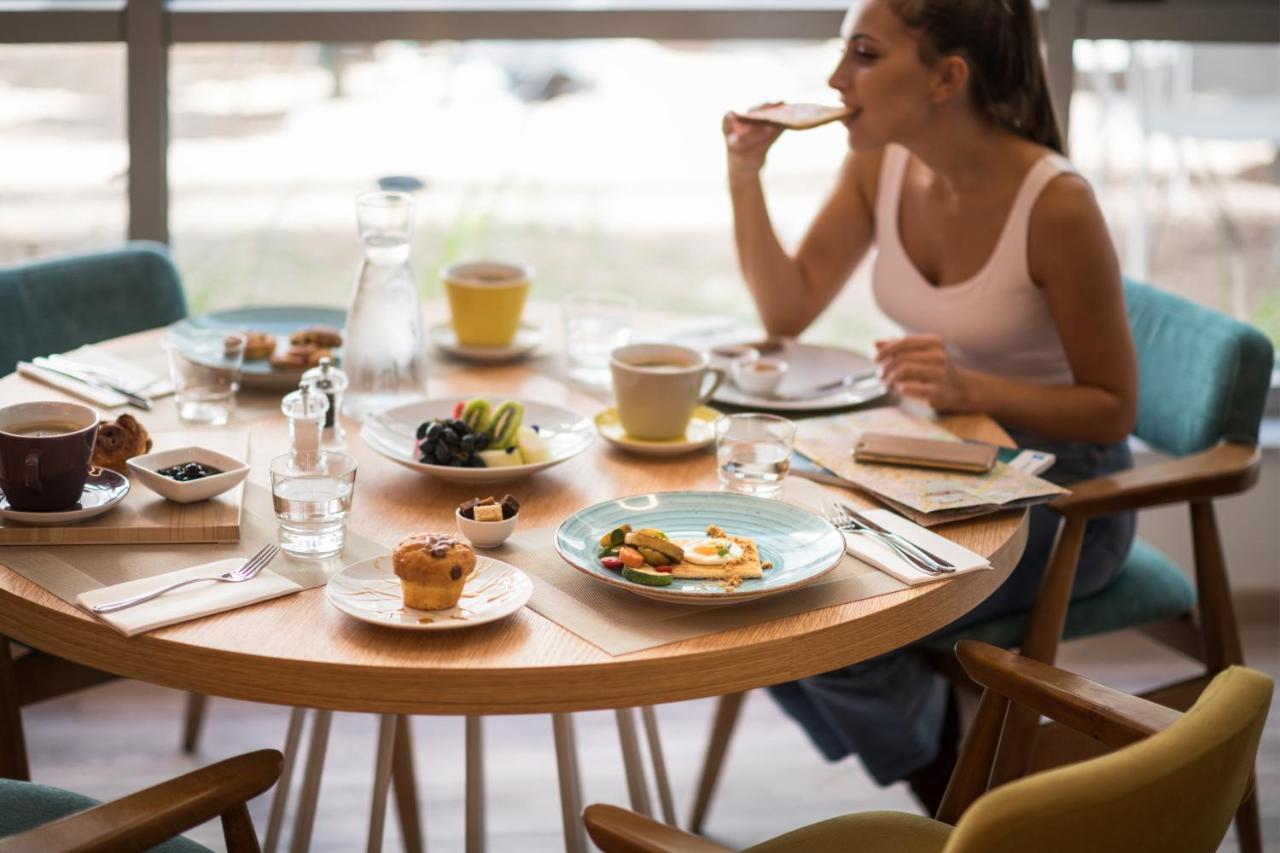 Готель Ibis Styles Athens Routes Екстер'єр фото