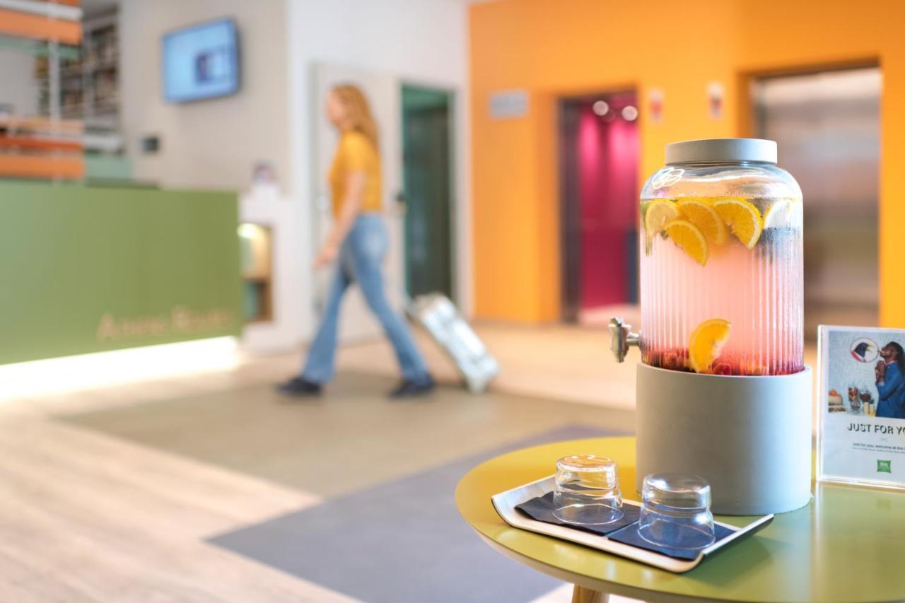 Готель Ibis Styles Athens Routes Екстер'єр фото