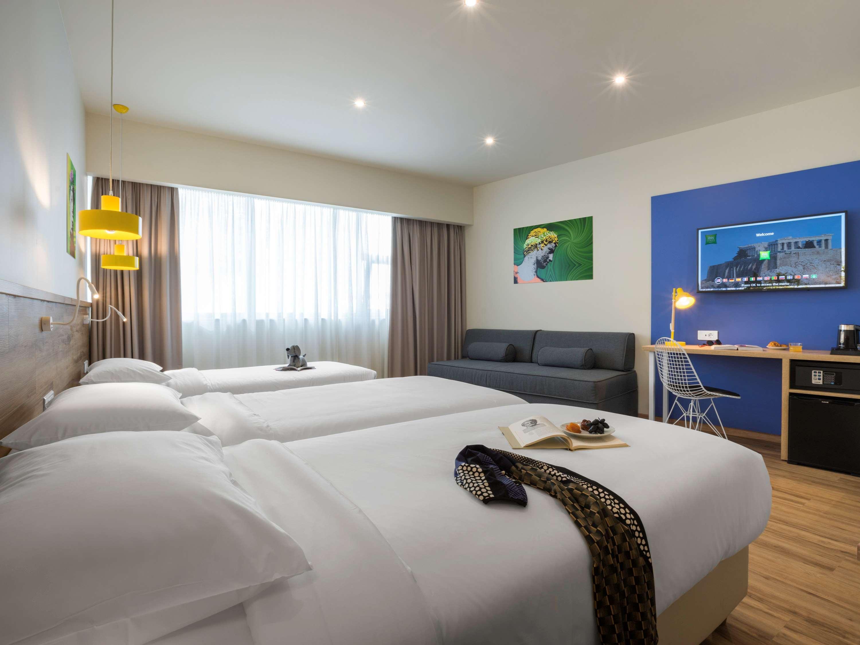 Готель Ibis Styles Athens Routes Екстер'єр фото