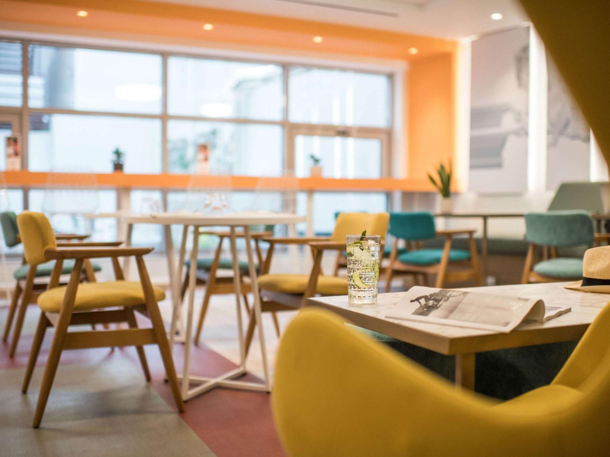 Готель Ibis Styles Athens Routes Екстер'єр фото