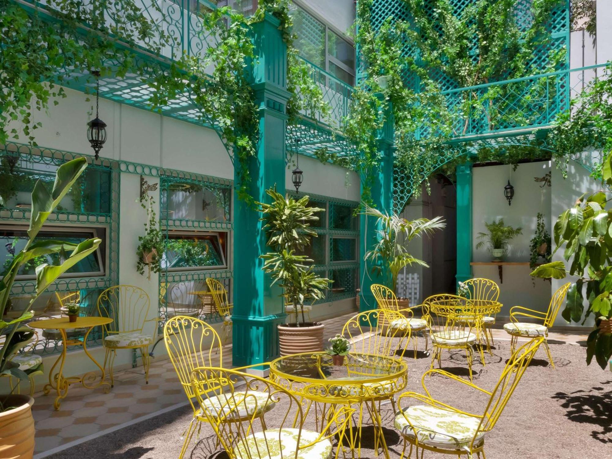 Готель Ibis Styles Athens Routes Екстер'єр фото